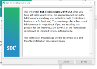 Update notification for SDL Trados Studio 2019 SR2 with options to Accept or Decline. Message explains the update process and automatic installation.