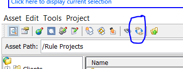 Trados Studio Explorer tab highlighting the 'Linkage Editor' button among other toolbar options.